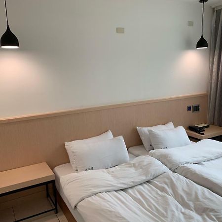 Taihu Hotel Sun Moon Lake Юйчі Екстер'єр фото